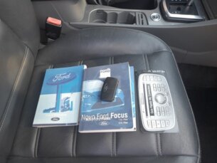 Foto 9 - Ford Focus Hatch Focus Hatch Titanium 2.0 16V (Aut) manual