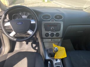 Foto 10 - Ford Focus Hatch Focus Hatch GLX 1.6 16V (Flex) manual