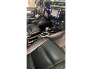 Foto 8 - Toyota Hilux Cabine Dupla Hilux 2.8 TDI SRX CD 4x4 (Aut) automático