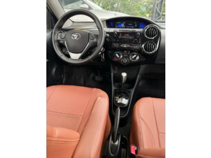 Foto 3 - Toyota Etios Hatch Etios X Plus 1.5 (Flex) (Aut) automático