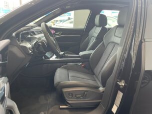 Foto 7 - Audi e-Tron e-tron 95 KWh Performance Black Quattro automático