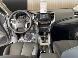 Foto 7 - Mitsubishi L200 Triton L200 Triton Sport 2.4 D HPE 4WD (Aut) automático