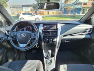 Foto 8 - Toyota Yaris Hatch Yaris 1.3 XL Live CVT automático