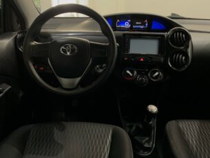 Foto 9 - Toyota Etios Sedan Etios Sedan X 1.5 (Flex) (Aut) manual