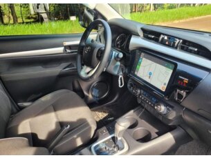 Foto 5 - Toyota Hilux Cabine Dupla Hilux CD 2.8 TDI SR 4WD automático