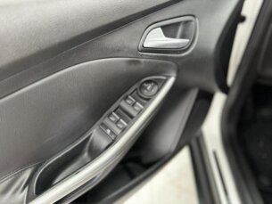 Foto 8 - Ford Focus Hatch Focus Hatch SE Plus 2.0 16V PowerShift automático