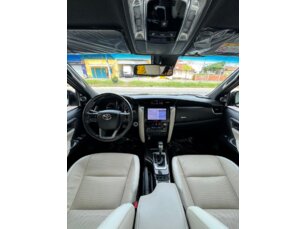 Foto 8 - Toyota Hilux Cabine Dupla Hilux CD 2.8 TDI GR-S 4WD (Aut) automático