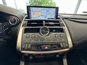 Foto 8 - Lexus NX 300 NX 300H 2.5 Luxury 4WD manual
