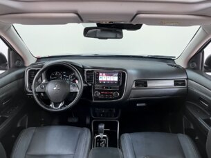 Foto 5 - Mitsubishi Outlander Outlander 2.2 DI-D HPE-S 4WD 7L automático