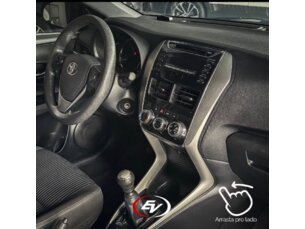 Foto 2 - Toyota Yaris Hatch Yaris 1.3 XL (Flex) manual