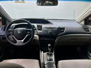 Foto 4 - Honda Civic Civic LXS 1.8 i-VTEC (Aut) (Flex) automático