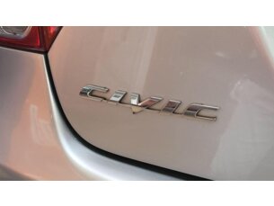 Foto 8 - Honda Civic New Civic LX 1.8 automático