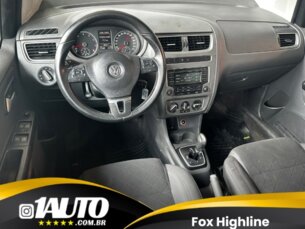 Foto 5 - Volkswagen Fox Fox 1.6 VHT Highline I-Motion (Aut) (Flex) automático