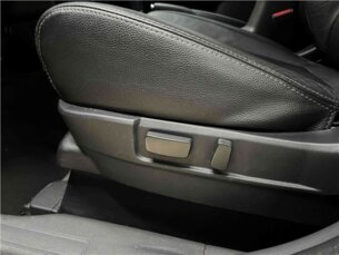 Foto 3 - Mitsubishi Outlander Outlander 2.0 Comfort Pack 7L CVT automático