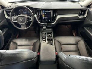 Foto 4 - Volvo XC60 XC60 2.0 T5 Momentum 4WD automático