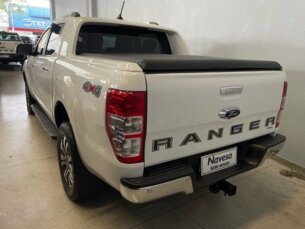 Foto 4 - Ford Ranger (Cabine Dupla) Ranger 3.2 CD Limited 4WD automático