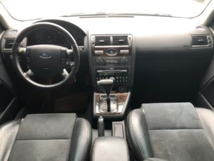 Foto 10 - Ford Mondeo Mondeo Sedan Ghia 2.0 16V (Aut) automático