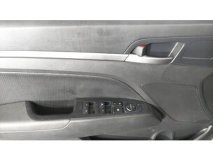 Foto 8 - Hyundai Elantra Elantra 2.0 Básica (Aut) (Flex) automático