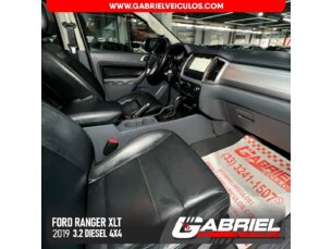 Foto 5 - Ford Ranger (Cabine Dupla) Ranger 3.2 XLT CD 4x4 (Aut) manual