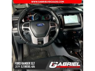 Foto 9 - Ford Ranger (Cabine Dupla) Ranger 3.2 XLT CD 4x4 (Aut) manual