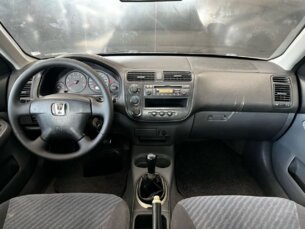 Foto 9 - Honda Civic Civic Sedan LX 1.7 16V manual
