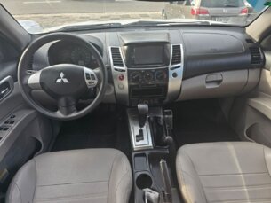 Foto 2 - Mitsubishi Pajero Pajero 3.2 DI-D Outdoor 4WD (Aut) automático