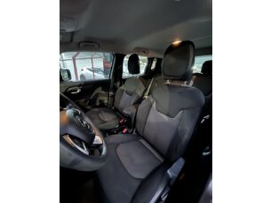 Foto 9 - Jeep Renegade Renegade 1.8 Sport (Aut) automático