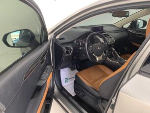 Foto 9 - Lexus NX 300 NX 300H 2.5 Luxury 4WD automático