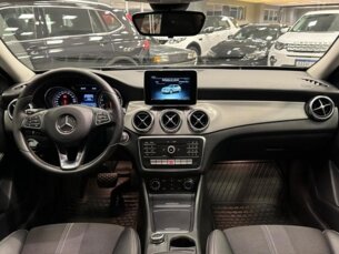 Foto 6 - Mercedes-Benz GLA GLA 200 Advance automático