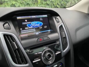 Foto 8 - Ford Focus Hatch Focus Hatch Titanium 2.0 16V PowerShift automático