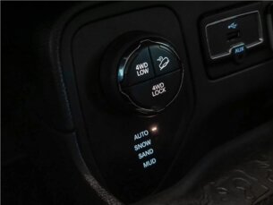 Foto 8 - Jeep Renegade Renegade Custom 2.0 TDI 4WD (Aut) automático