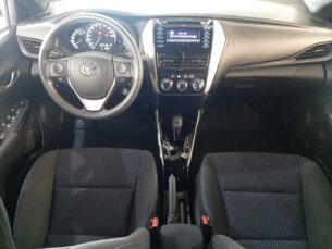 Foto 6 - Toyota Yaris Hatch Yaris 1.3 XL CVT (Flex) automático