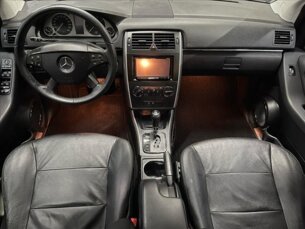 Foto 8 - Mercedes-Benz Classe B B 180 Comfort automático