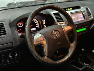 Foto 8 - Toyota Hilux Cabine Dupla Hilux 3.0 TDI 4x4 CD SRV automático