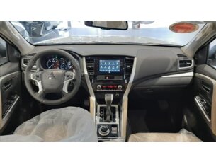 Foto 10 - Mitsubishi Pajero Sport Pajero Sport 2.4 DI-D HPE Comfort Pack 4WD (Aut) automático