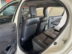 Foto 8 - Toyota Etios Hatch Etios Platinum 1.5 (Flex) (Aut) automático
