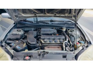 Foto 10 - Honda Civic Civic Sedan LX 1.7 16V manual