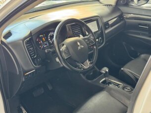 Foto 2 - Mitsubishi Outlander Outlander 2.2 DI-D 4WD (Aut) automático