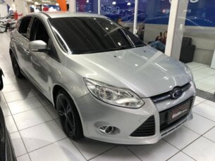 Ford Focus Hatch S 1.6 16V TiVCT PowerShift