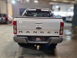 Foto 5 - Ford Ranger (Cabine Dupla) Ranger 2.2 TD XLS CD (Aut) automático
