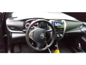 Foto 3 - Toyota Yaris Sedan Yaris Sedan 1.5 XL Live CVT manual