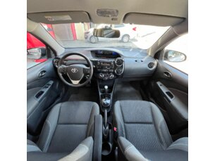 Foto 10 - Toyota Etios Hatch Etios X Plus 1.5 (Flex) (Aut) automático
