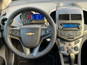 Foto 9 - Chevrolet Sonic Sonic Hatch LT 1.6 (Aut) automático
