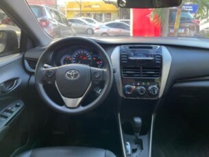 Foto 9 - Toyota Yaris Sedan Yaris Sedan 1.5 XL Live automático
