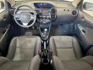 Foto 7 - Toyota Etios Hatch Etios X 1.3 (Flex) manual