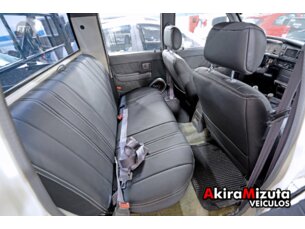 Foto 9 - Toyota Hilux Cabine Dupla Hilux SR5 4x4 2.8 (cab. dupla) manual