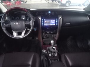 Foto 9 - Toyota SW4 SW4 2.8 TDI SRX 5L 4x4 (Aut) automático
