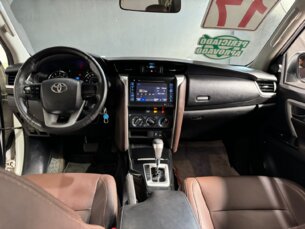 Foto 9 - Toyota SW4 SW4 2.7 SR 5L 4x2 (Aut) (Flex) automático
