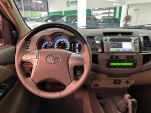 Foto 10 - Toyota SW4 Hilux SW4 SRV 3.0 4X4 (7 Lugares) automático
