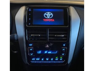 Foto 2 - Toyota Yaris Sedan Yaris Sedan 1.5 XLS CVT (Flex) automático